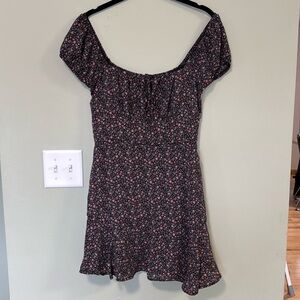 Little black floral pattern dress - Medium - NWT
